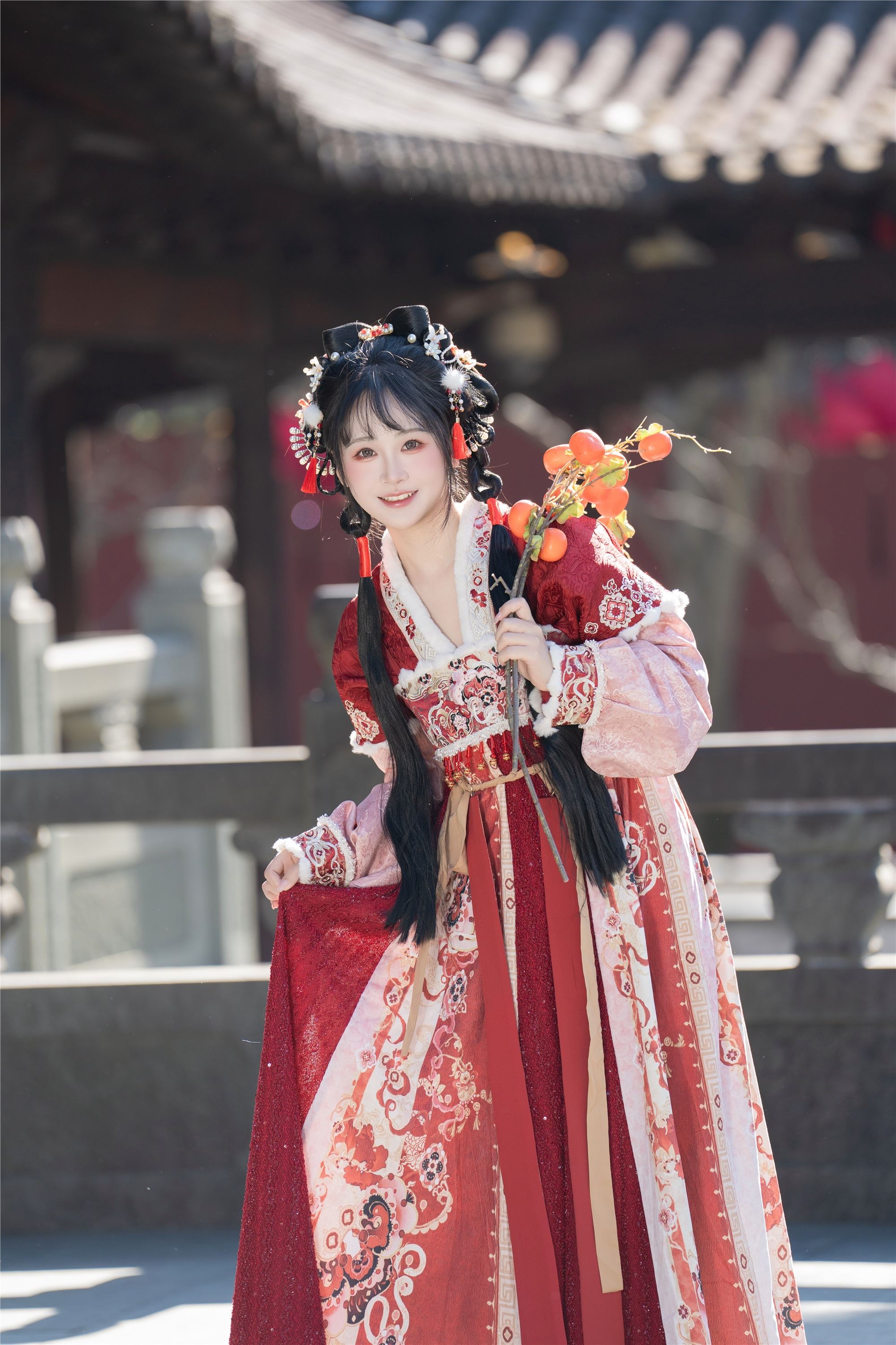 YITUYU艺图语 2025.01.31 提前过蛇年了 湫一只岁岁